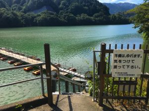 麦山の浮橋