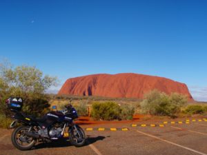 時間とお金はかかりますが、やっぱり自分のバイクで現地を走るのが一番！